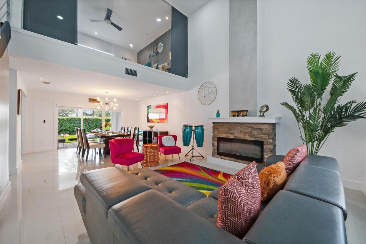 Experience Miami'S Bongo'S House Private Pool And Game Room Luxury Rental L54 Holiday home *